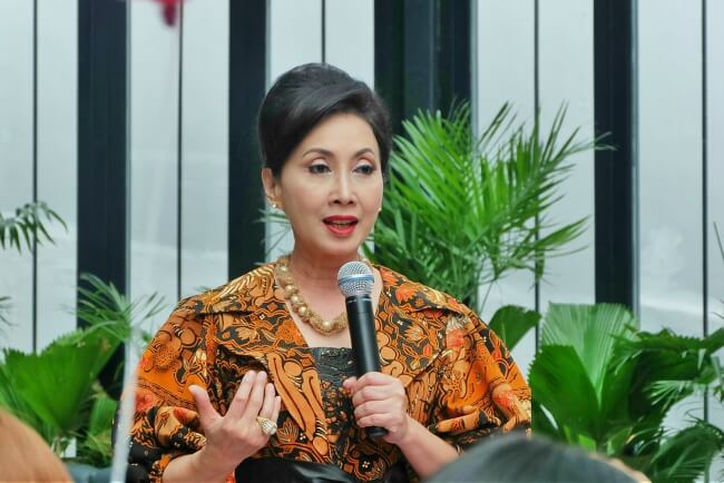Mengupas Filosofi Lipstik Bagi Wanita Indonesia di