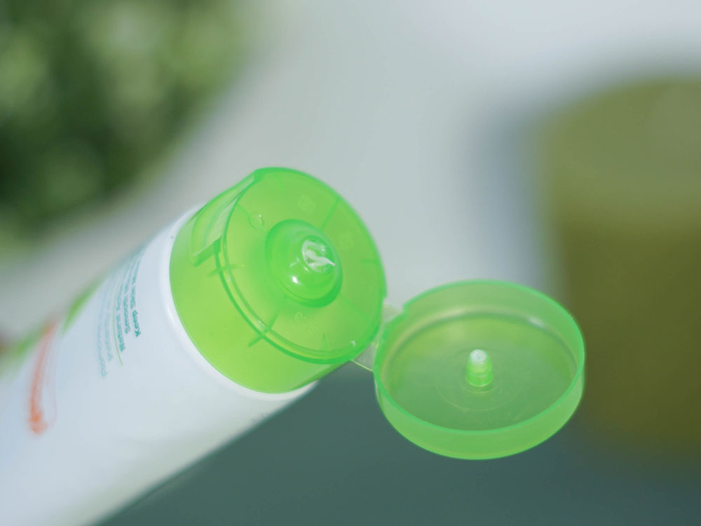 Acnes Natural Care Face Wash Oil Control