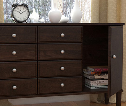 chest of drawers
