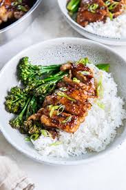 Garlic Chicken Served with Rice and Salad