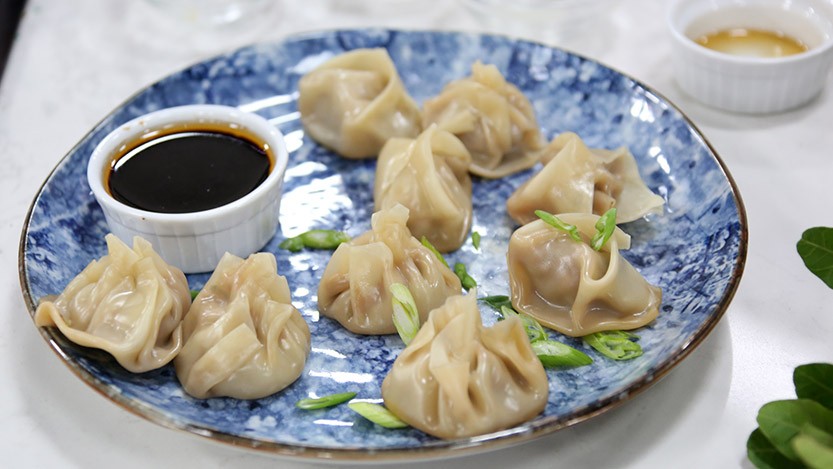 Steamed Chicken MoMo