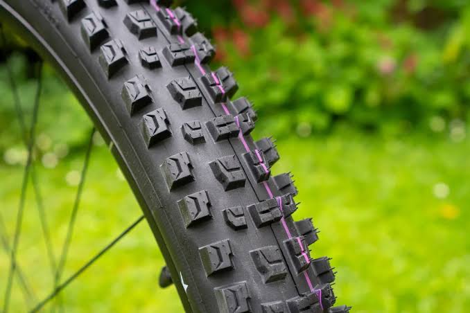 BICYCLE TIRE