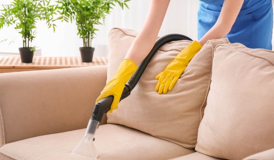 Làm sao để tẩy vết mực trên ghế Sofa da trong 2 phút?