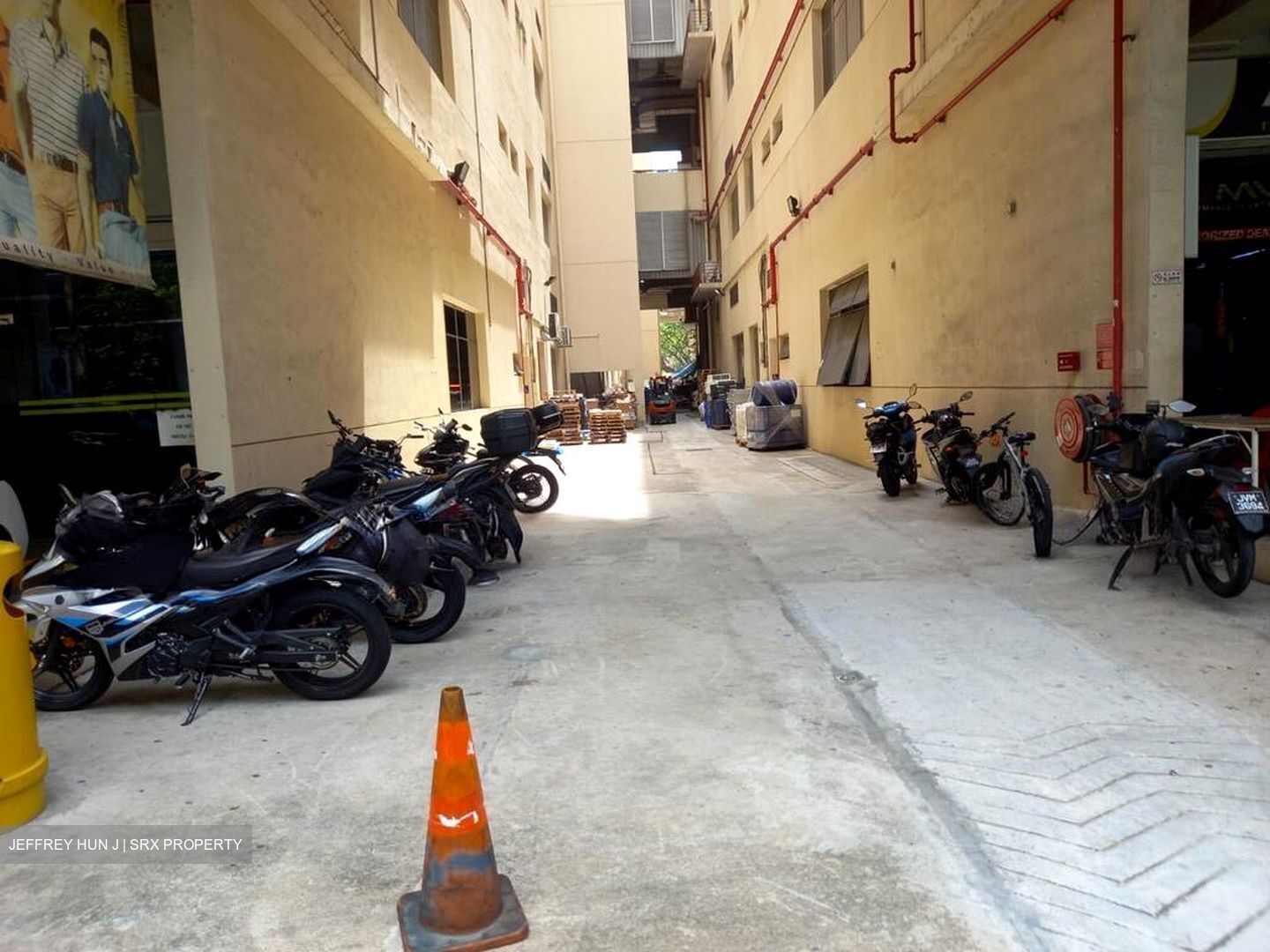 Curated Luxury Industrial Parks For Rent Gallery View 41