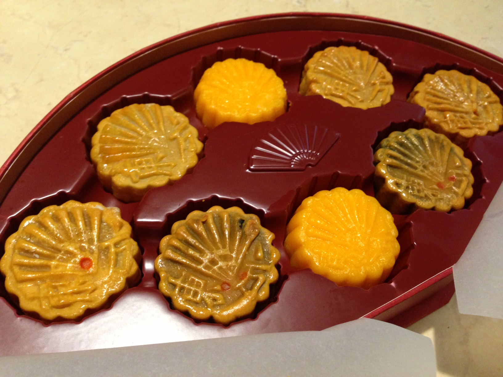 ขนมไหว้พระจันทร์ทำมือ รสชาตินุ่มนวลละเมียดละไม ที่ โรงแรม Mandarin Oriental, Bangkok
