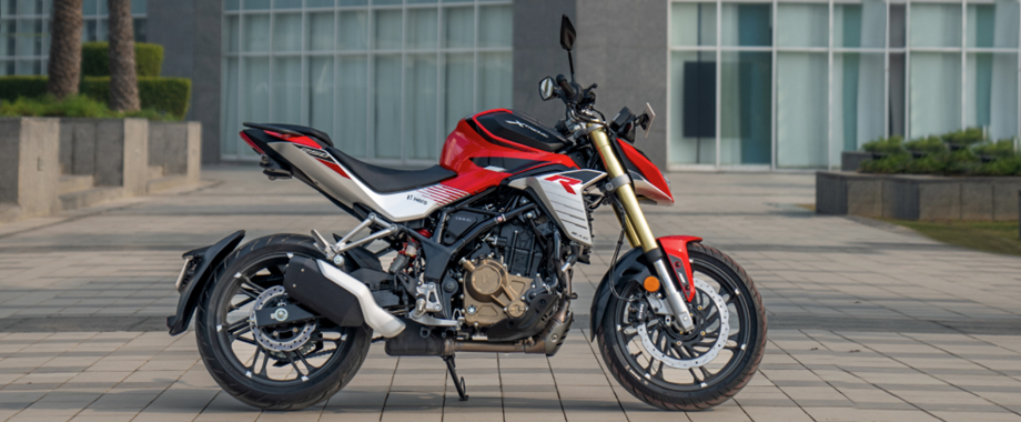Hero XTREME 250R 2025 Bike  at Mumbai in Fortpoint Hero