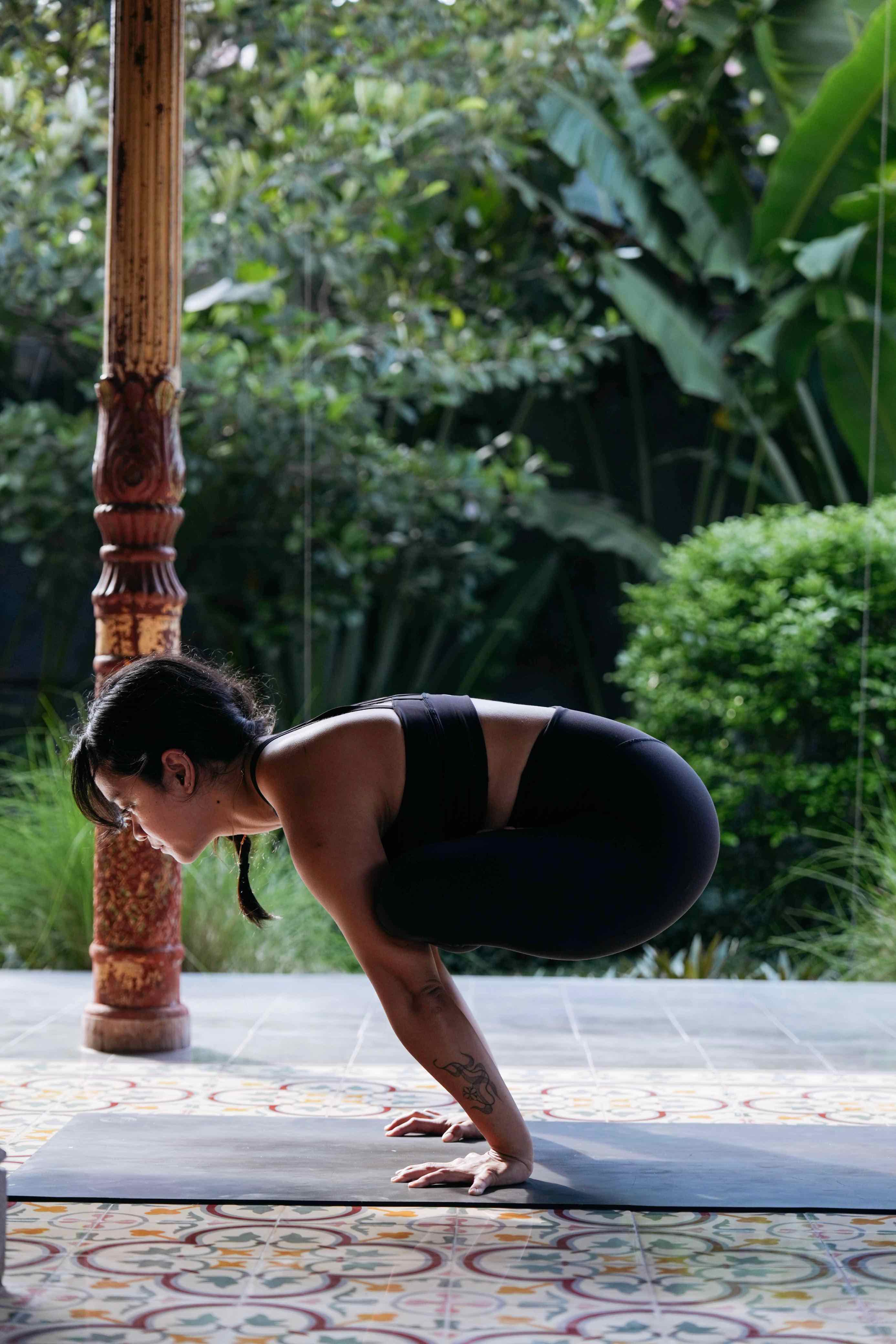 Solar Radiance Vinyasa with Sazou