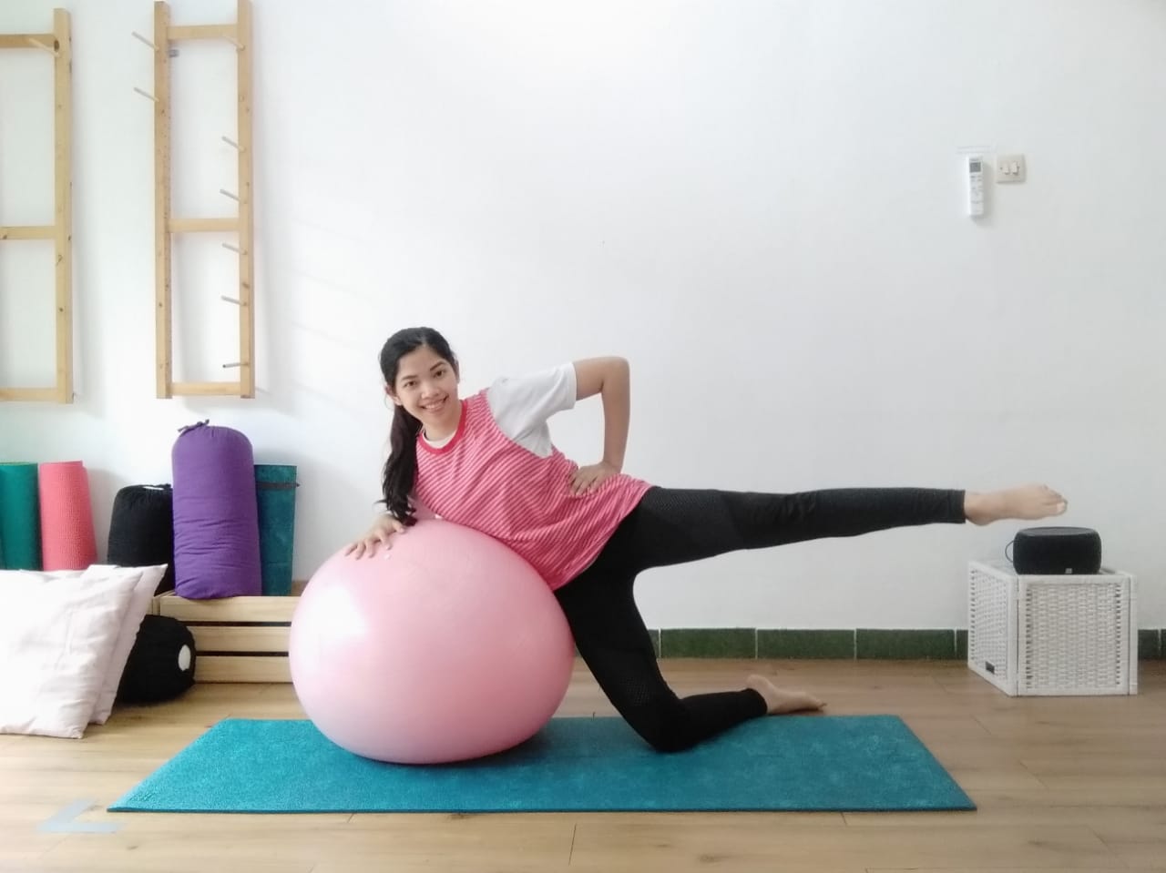 Lunar Yoga Flow - O