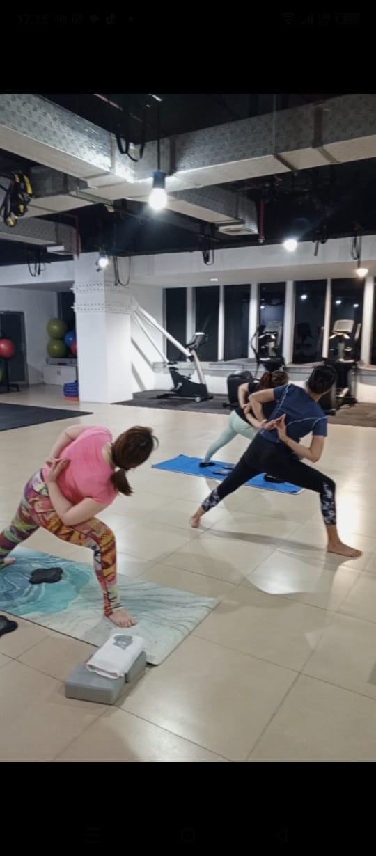 BACKBENDS - In Studio