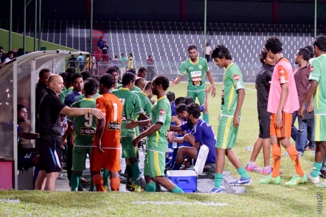 އޭޕްރިލް 6، 2015: ފުޓުބޯޅަ ސީސަން ހުޅުވުމުގެ ގޮތުން ކޮންމެ އަހަރަކުވެސ ބާއްވަމުން އަންނަ ޗެރިޓީ ޝިލްޑް މެޗުގެ ތެރެއިން: ނިއުރޭޑިއަންޓްގެ މައްޗަށް 0-2 އިން ކުރި ހޯދާ، މިއަހަރުގެ ޗެރިޓީ ޝިލްޑް ކާމިޔާބު ކުރީ މާޒިޔާ -- ސަންފޮޓޯ/ އަލީ ނަސީރު