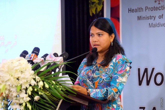 
އޭޕްރީލް 14، 2015: ދުނިޔޭގެ ސިއްހަތު ދުވަސް ފާހަގަ ކުރުމަށް ހޮޓެލް ޖެންގައި ބޭއްވި ޖަލްސާގެ ތެރެއިން -- ސަން ފޮޓޯ/ އަލީ ނަސީރު