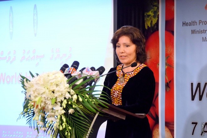 
އޭޕްރީލް 14، 2015: ދުނިޔޭގެ ސިއްހަތު ދުވަސް ފާހަގަ ކުރުމަށް ހޮޓެލް ޖެންގައި ބޭއްވި ޖަލްސާގެ ތެރެއިން -- ސަން ފޮޓޯ/ އަލީ ނަސީރު