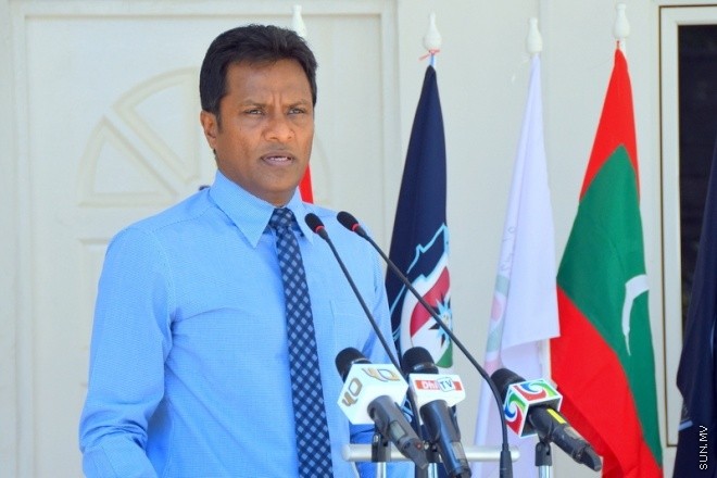 އޭޕްރިލް 23، 2015: ފާރަ ގެމަ ޓްރޭނިންގް ޕްރޮގްރާމުގެ ސެޓްފިކެޓް ހަވާލު ކުރުމުގެ ތެރެއިން --- ސަން ފޮޓޯ/ ޔޫސުފް ސޮފްވާން