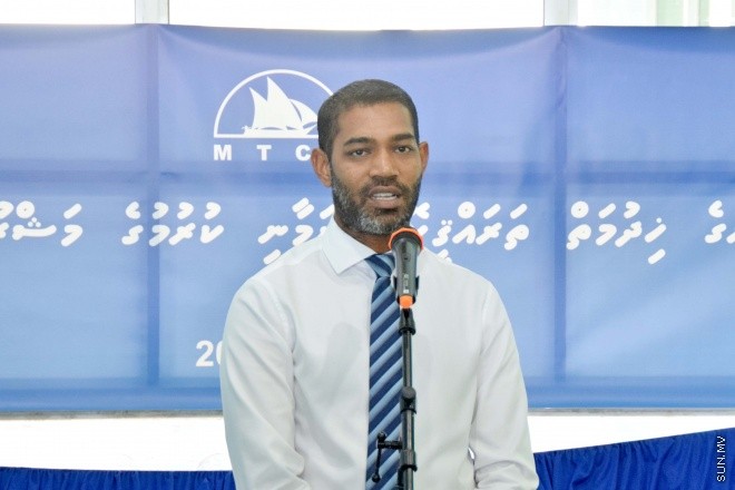 ޖޫން 25، 2015: އެމްޓީސީސީ އިން ދަތުރުފަތުރުގެ ނިޒާމު ތަރައްގީކޮށް ޒަމާނީ ކުރުމުގެ މަޝްރޫއު އިފްތިތާހު ކުރުމަށް ބޭއްވި ރަސްމިއްޔާތު -- ސަންފޮޓޯ/ އަލީ ނަސީރު 