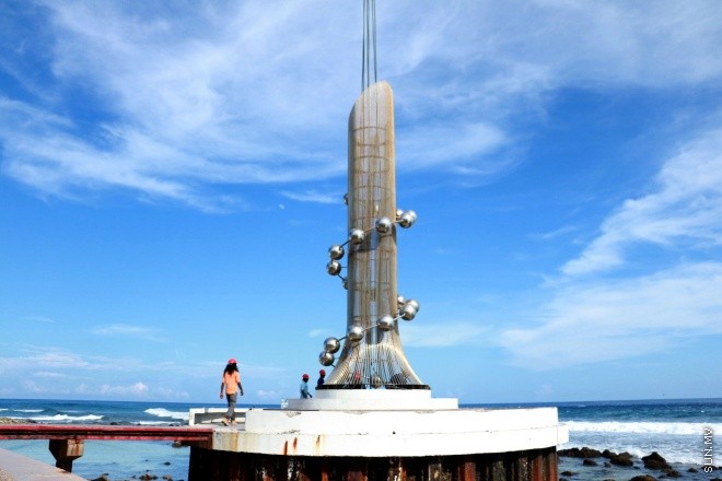 ނޮވެމްބަރު 21، 2015: ސުނަމީ ބިނާ ނެގުމުގެ މަސައްކަތް ކުރަނީ --- ސަން ފޮޓޯ ޔޫސުފް ސޮފްވާން