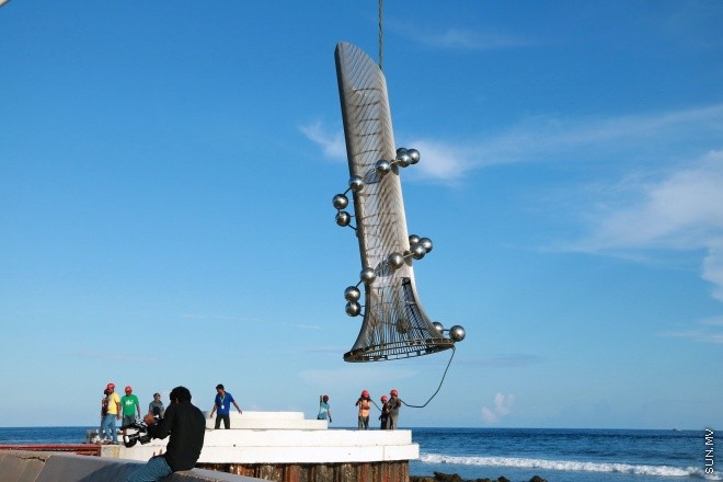 ނޮވެމްބަރު 21، 2015: ސުނަމީ ބިނާ ނެގުމުގެ މަސައްކަތް ކުރަނީ --- ސަން ފޮޓޯ ޔޫސުފް ސޮފްވާން