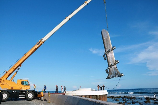 ނޮވެމްބަރު 21، 2015: ސުނަމީ ބިނާ ނެގުމުގެ މަސައްކަތް ކުރަނީ --- ސަން ފޮޓޯ ޔޫސުފް ސޮފްވާން