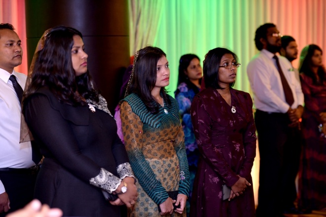 ޑިސެމްބަރ 3، 2015: މި ސަރުކާރުގެ ހާރިޖީ ސިޔާސަތުގެ ފާއިތުވީ ދެއަހަރުގެ ކާމިޔާބީތަކާއި، އ.ދ.ގެ މެންބަރު ގައުމަކަށް ގައުމެއްގެ ގޮތުގައި 50 އަހަރު ފުރުން ފާހަގަ ކުރުމަށް ހޮޓެލް ޖެންގައި ބޭއްވި ރަސްމިއްޔާތުގެ ތެރެއިން -- ފޮޓޯ/ ރައީސް އޮފީސް