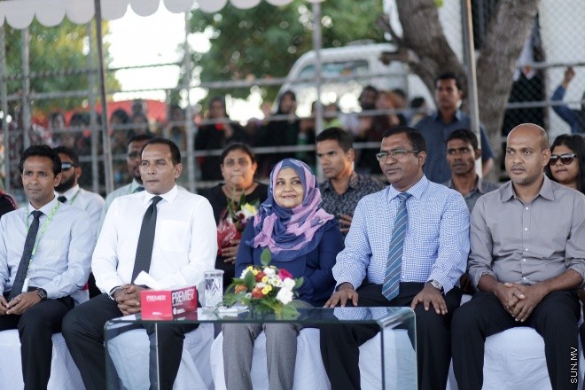 ޑިސެމްބަރ 15، 2015:  އެސްޓީއޯ ހޯމް އިމްޕްރޫވްމަންޓް ބަށި މުބާރާތުގެ އިނާމު ދިނުމުގެ ރަސްމިއްޔާތުގެ ތެރެއިން -- ސަން ފޮޓޯ/ފަޔާޒު މޫސާ