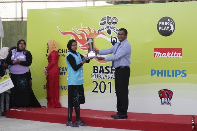 ޑިސެމްބަރ 15، 2015:  އެސްޓީއޯ ހޯމް އިމްޕްރޫވްމަންޓް ބަށި މުބާރާތުގެ އިނާމު ދިނުމުގެ ރަސްމިއްޔާތުގެ ތެރެއިން -- ސަން ފޮޓޯ/ފަޔާޒު މޫސާ