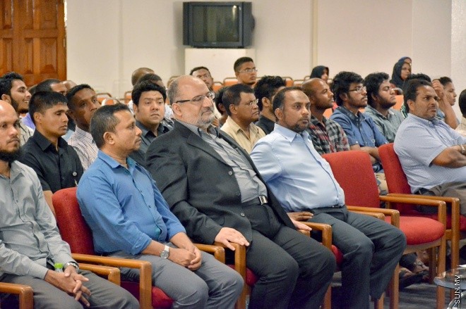 ޑިސެމްބަރު 25، 2015: އިސްލާމިކް މިނިސްޓްރީއިން އިންތިޒާމު ކޮށްގެން ބާއްވަމުން އައި "ދަ މެސެޖު" ގެ ފަހު ދަރުސްގެ ތެރެއިން -- ސަންފޮޓޯ/ އަލީ ނަސީރު