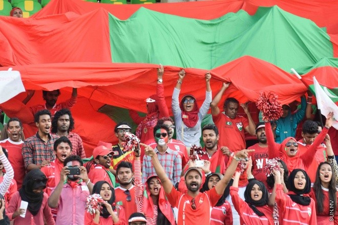 ޑިސެމްބަރ 31، 2015: ސާފް ސުޒުކީ ކަޕް ސެމީ ފައިނަލް ފުރަތަމަ މެޗުގައި ދިވެހި ރާއްޖެ އާއި އިންޑިއާ ބައްދަލުކުރި މެޗުގެ ތެރެއިން -- ސަން ފޮޓޯ/ ފަޔާޒު މޫސާ