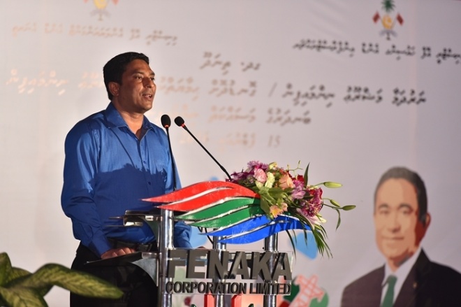 ފެބްރުއަރީ 15، 2016: ތިނަދޫގައި ނަރުދަމާގެ ޚިދުމަތް ފެށުމާއި، ގޮނޑުދޮށް ޙިމާޔަތްކުރުމުގެ މަޝްރޫޢު ނިންމުން ފާހަގަކުރުމާއި، ބަނދަރު ހުޅުއްވައިދެއްވުމުގެ ރަސްމިއްޔާތުގެ ތެރެއިން--ފޮޓޯ: ރައީސް އޮފީސް