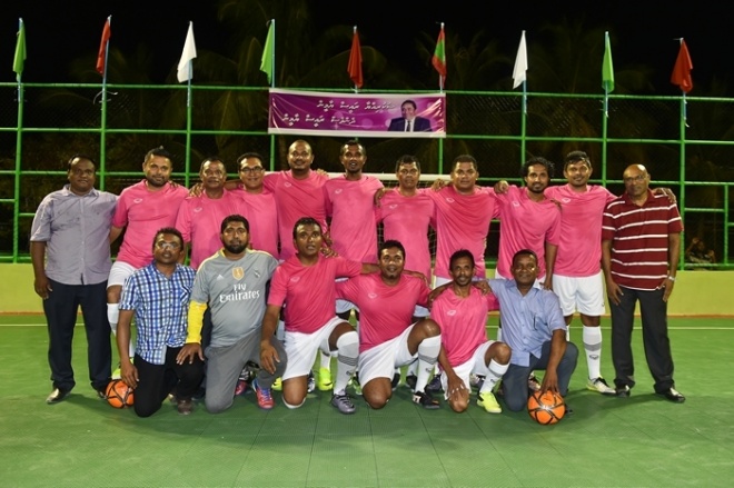 ފެބްރުއަރީ 23، 2016:މަހިބަދޫ ފުޓްސެލް ދަނޑު ހުޅުވުމުގެ ރަސްމިއްޔާތުގެ ތެރެއިން--ފޮޓޯ: ރައީސް އޮފީސް