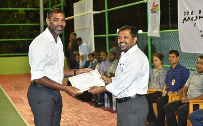 ފެބްރުއަރީ 23، 2016:މަހިބަދޫ ފުޓްސެލް ދަނޑު ހުޅުވުމުގެ ރަސްމިއްޔާތުގެ ތެރެއިން--ފޮޓޯ: ރައީސް އޮފީސް