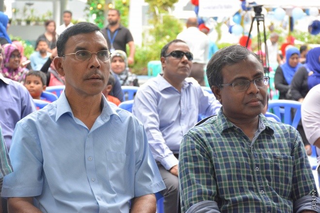 މެއި 28، 2016: ދިވެހިންގެ އާދަކާދައާ އެއްގޮތަށް ބާއްވަމުން އަންނަ މާހެފުން ޝަރުއީ ދާއިރާގެ ހުރިހާ މުވައްޒަފުންނާއި ފަނޑިޔާރުން އެއްވެގެން "ފަނޑިޔާރުގޭގެ މާހެފުން" ނަމުގައި ކުޑަކުދިންގެ ހަވީރަކާއެކު ބޭއްވުން -- ސަން ފޮޓޯ/ފަޔާޒު މޫސާ