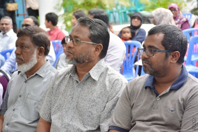 މެއި 28، 2016: ދިވެހިންގެ އާދަކާދައާ އެއްގޮތަށް ބާއްވަމުން އަންނަ މާހެފުން ޝަރުއީ ދާއިރާގެ ހުރިހާ މުވައްޒަފުންނާއި ފަނޑިޔާރުން އެއްވެގެން "ފަނޑިޔާރުގޭގެ މާހެފުން" ނަމުގައި ކުޑަކުދިންގެ ހަވީރަކާއެކު ބޭއްވުން -- ސަން ފޮޓޯ/ފަޔާޒު މޫސާ