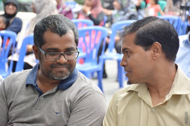 މެއި 28، 2016: ދިވެހިންގެ އާދަކާދައާ އެއްގޮތަށް ބާއްވަމުން އަންނަ މާހެފުން ޝަރުއީ ދާއިރާގެ ހުރިހާ މުވައްޒަފުންނާއި ފަނޑިޔާރުން އެއްވެގެން "ފަނޑިޔާރުގޭގެ މާހެފުން" ނަމުގައި ކުޑަކުދިންގެ ހަވީރަކާއެކު ބޭއްވުން -- ސަން ފޮޓޯ/ފަޔާޒު މޫސާ