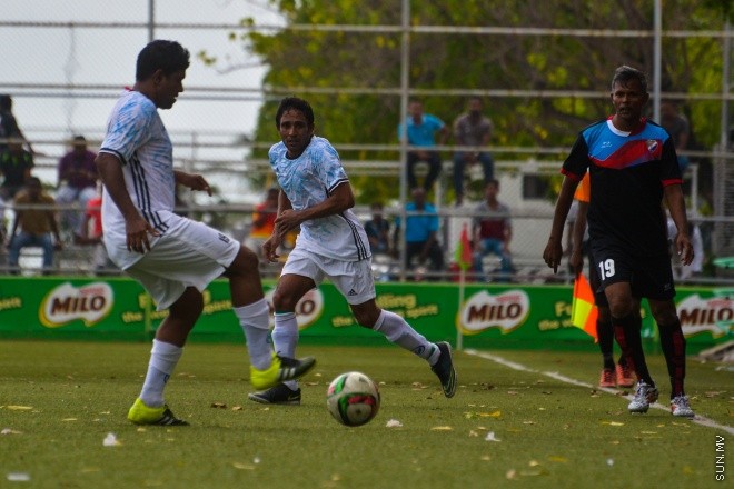  ރަމަޞާން ވެޓެރަންސް ކަޕް: ދިވެހި ސިފައިންގެ ކުލަބާއި ޔުނައިޓެޑް ވިކްޓްރީ ބައްދަލު ކުރި މެޗުގެ ތެރެއިން : 1-2 ގެ ނަތީޖާއަކުން މެޗު ކާމިޔާބް ކުރީ ދިވެހި ސިފައިންގެ ކުލަބް--- ސަން ފޮޓޯ/ މުހައްމަދު އަފްރާހް