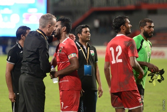 ސެޕްޓެމްބަރ 6، 2016: އޭއެފްސީ އޭޝިއަން ކަޕް ކޮލިފިކޭޝަންގެ ޕްލޭއޯފް ފުރަތަމަ ލެގުގައި ރާއްޖެ އާއި ލާއޯސް ބައްދަލުކުރި މެޗުގެ ތެރެއިން -- ސަން ފޮޓޯ/ މުހައްމަދު އަފްރާހް