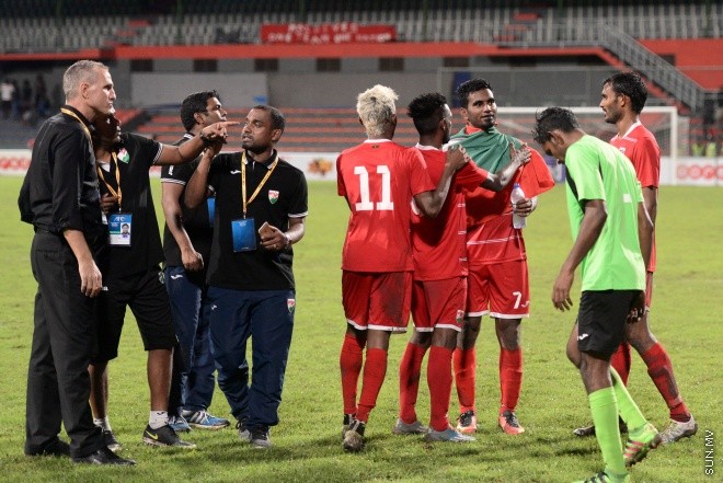 ސެޕްޓެމްބަރ 6، 2016: އޭއެފްސީ އޭޝިއަން ކަޕް ކޮލިފިކޭޝަންގެ ޕްލޭއޯފް ފުރަތަމަ ލެގުގައި ރާއްޖެ އާއި ލާއޯސް ބައްދަލުކުރި މެޗުގެ ތެރެއިން -- ސަން ފޮޓޯ/ މުހައްމަދު އަފްރާހް