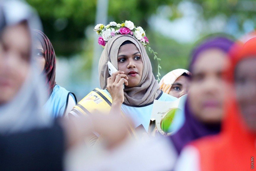 ނޮވެމްބަރ 27، 2016: އެސްޓީއޯ ހޯމް އިމްރޫވްމަންޓް ބަށިބޯޅަ މުބާރާތުގެ ބަށި ރާނީއަކަށް ހޮވުނު ލުބްނާ --- ސަން ފޮޓޯ/ ފަޔާޒް މޫސާ