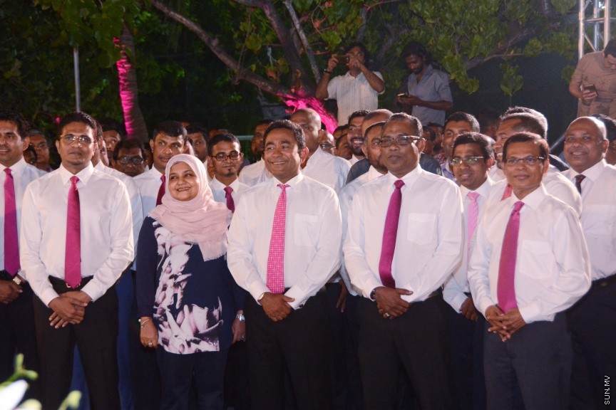 ފެބްރުއަރީ 9، 2017:  ޕީޕީއެމްގެ އާ އޮފީސް ހުޅުވުމަށް ހ. ހުރަފައިގައި ބޭއްވި ހާއްސަ ރަސްމިއްޔާތުގެ ތެރެއިން -- ސަން ފޮޓޯ/ ފަޔާޒު މޫސާ