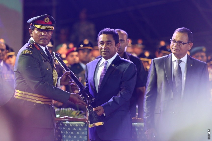 މާޗް 21، 2017: ސިފައިންގެ 12ވަނަ ހެވިކަމުގެ މުބާރަތް ނިންމުމުގެ ގޮތުން ކަޅުތުއްކަލާ ކޮށީގައި ބޭއްވި ރަސްމިއްޔާތުގެ ތެރެއިން -- ސަން ފޮޓޯ/ ފަޔާޒު މޫސާ