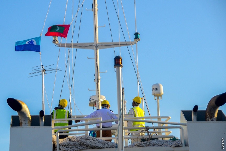  19 ސެޕްޓެމްބަރ 2017: އެމްޓިސީސީގެ ލޮޖިސްޓިކް އޮޕަރޭޝަން އަށް އަލަށް ގެނައި ބާޖާއި ޓަގް ބޯޓް އިފްތިތާހްކުރުން: މިއަދު ތިލަފުށީގައި ބޭއްވި ރަސްމިއްޔާތުގައި ޓަގް ބޯޓާއި ބާޖް އިފްތިތާހް ކޮށްދެއްވީ، އެމްޓީސީސީގެ ސީއީއޯ އިބްރާހިމް ޒިޔަތު---ސަން ފޮޓޯ/ މުހައްމަދު އަފްރާހް