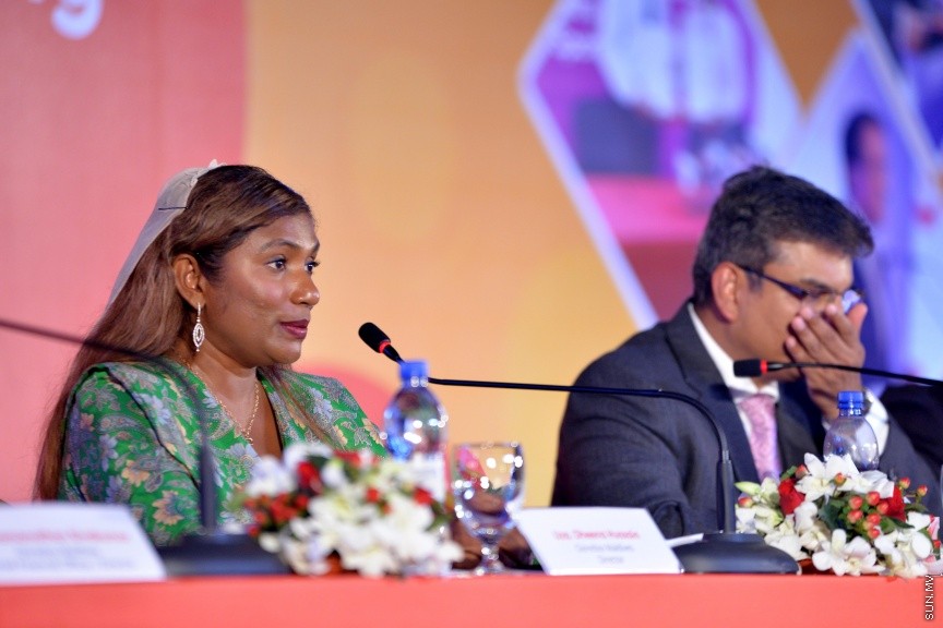 އޮކްޓޯބަރ 1، 2017: ދަރުބާރުގޭގައި ބޭއްވުނު އުރީދޫގެ ފުރަތަމަ އަހަރީ  އާންމު ޖަލްސާގެ ތެރެއިން -- ސަން ފޮޓޯ/ ފަޔާޒު މޫސާ