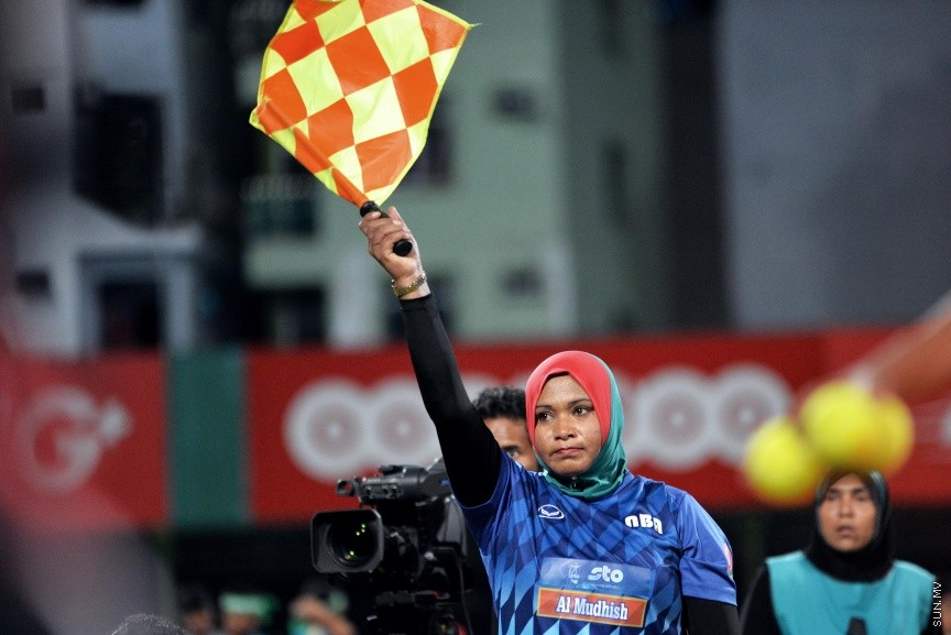 އޮކްޓޯބަރ 27، 2017: ފަސްޓް ލޭޑީ ބަށިބޯޅަ ޗެމްޕިއަންޝިޕްގެ ފައިނަލް މެޗުގެ ތެރެއިން:  ކ. މާފުށި ބަލިކޮށް ޗެމްޕިއަންކަން ހޯދީ ފ. ފީއަލީ ޓީމް -- ސަން ފޮޓޯ/ ފަޔާޒު މޫސާ