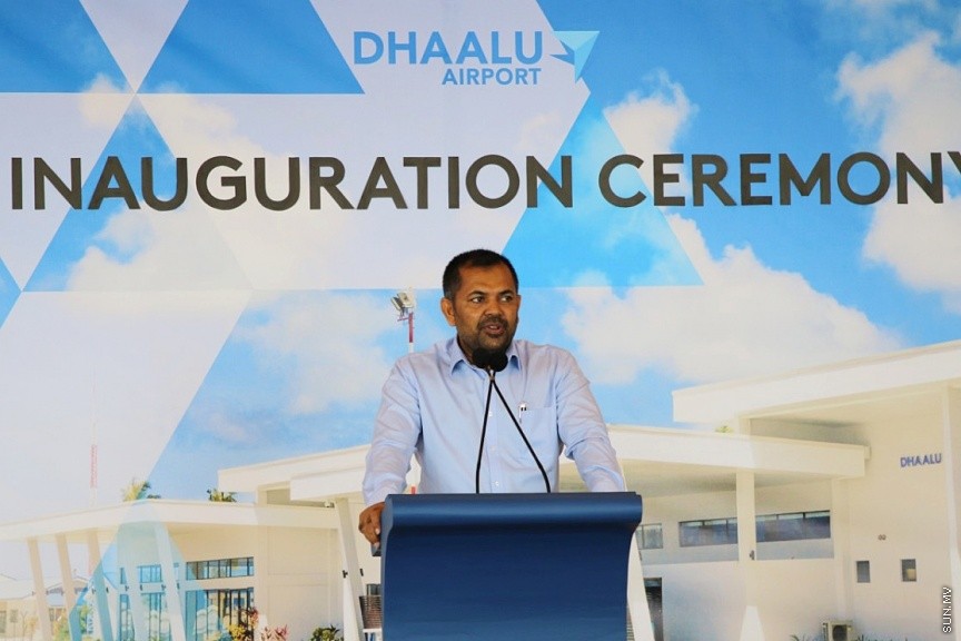 ނޮވެމްބަރ 1، 2017: ދ. އަތޮޅު ކުޑަހުވަދޫގައި  އަލަށް ގާއިމު ކުރި ދާލު އެއާޕޯޓް ރަސްމީކޮށް ހުޅުވުމަށް ބޭއްވި ހާއްސަ ޖަލްސާގެ ތެރެއިން -- ސަން ފޮޓޯ/  އިހްތިޝާމް މުހައްމަދު