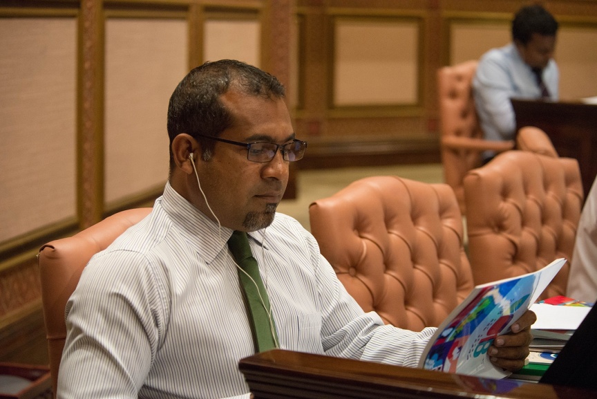 ނޮވެމްބަރ 15، 2018: އަންނަ އަހަރަށް ލަފާކުރާ ދައުލަތުގެ ބަޖެޓް ރައްޔިތުންގެ މަޖިލީހަށް ހުށައެޅުމަށް ބޭއްވި މަޖިލިސް ޖަލްސާގެ ތެރެއިން -- ފޮޓޯ/ މަޖިލިސް