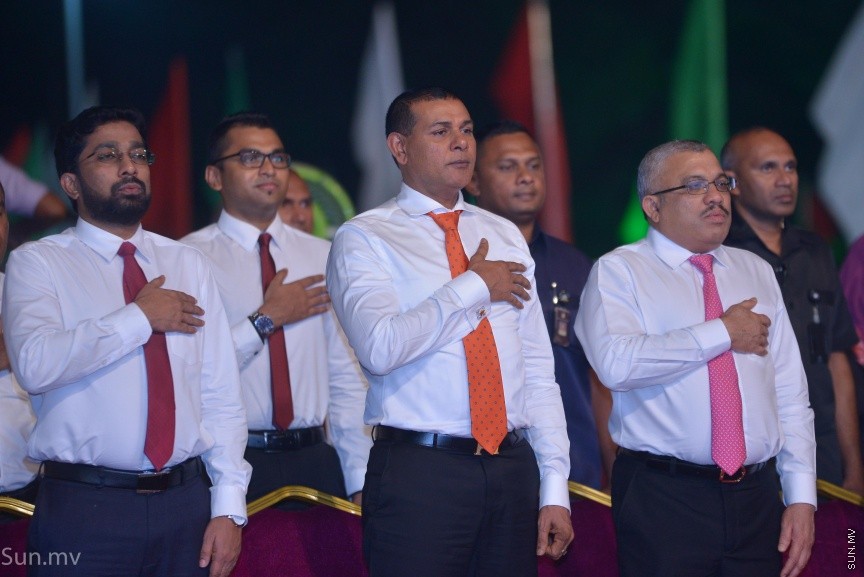 17 ނޮވެމްބަރ 2017: ރައީސް ޔާމިންގެ  ސަރުކާރަށް ހަތަރު އަހަރު ފުރުމުގެ މުނާސަބަތުގައި "ބަހާރެކޭ"ގެ ނަމުގައި ކާނިވާ ސަރަހައްދުގައި ބޭއްވި ޖަލްސާގެ ތެރެއިން---ސަން ފޮޓޯ/ މުހައްމަދު އަފްރާހް 