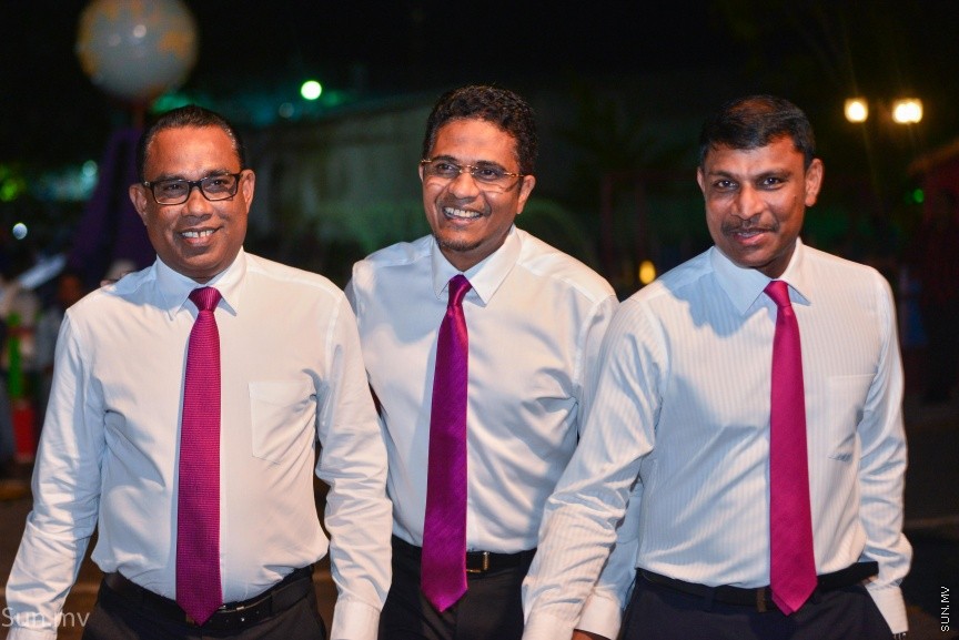 17 ނޮވެމްބަރ 2017: ރައީސް ޔާމިންގެ  ސަރުކާރަށް ހަތަރު އަހަރު ފުރުމުގެ މުނާސަބަތުގައި "ބަހާރެކޭ"ގެ ނަމުގައި ކާނިވާ ސަރަހައްދުގައި ބޭއްވި ޖަލްސާގެ ތެރެއިން---ސަން ފޮޓޯ/ މުހައްމަދު އަފްރާހް 