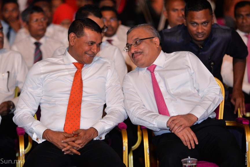 17 ނޮވެމްބަރ 2017: ރައީސް ޔާމިންގެ  ސަރުކާރަށް ހަތަރު އަހަރު ފުރުމުގެ މުނާސަބަތުގައި "ބަހާރެކޭ"ގެ ނަމުގައި ކާނިވާ ސަރަހައްދުގައި ބޭއްވި ޖަލްސާގެ ތެރެއިން---ސަން ފޮޓޯ/ މުހައްމަދު އަފްރާހް 