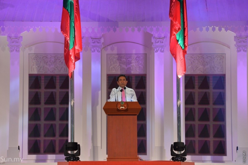 17 ނޮވެމްބަރ 2017: ރައީސް ޔާމިންގެ  ސަރުކާރަށް ހަތަރު އަހަރު ފުރުމުގެ މުނާސަބަތުގައި "ބަހާރެކޭ"ގެ ނަމުގައި ކާނިވާ ސަރަހައްދުގައި ބޭއްވި ޖަލްސާގެ ތެރެއިން---ސަން ފޮޓޯ/ މުހައްމަދު އަފްރާހް 