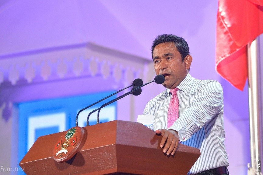 17 ނޮވެމްބަރ 2017: ރައީސް ޔާމިންގެ  ސަރުކާރަށް ހަތަރު އަހަރު ފުރުމުގެ މުނާސަބަތުގައި "ބަހާރެކޭ"ގެ ނަމުގައި ކާނިވާ ސަރަހައްދުގައި ބޭއްވި ޖަލްސާގެ ތެރެއިން---ސަން ފޮޓޯ/ މުހައްމަދު އަފްރާހް 