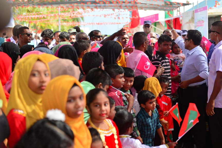 ޖުލައި 18، 2018: ރައީސް ޔާމީން ހއ. ދިއްދުއަށް ވަޑައިގެން ހަތަރު މަޝްރޫއެއްގެ ނިމުން ފާހަގަކުރުން -- ފޮޓޯ/ ރައީސް ޔާމީން