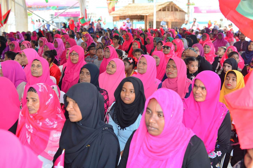 ޖުލައި 18، 2018: ރައީސް ޔާމީން ހއ. ދިއްދުއަށް ވަޑައިގެން ހަތަރު މަޝްރޫއެއްގެ ނިމުން ފާހަގަކުރުން -- ފޮޓޯ/ ރައީސް ޔާމީން